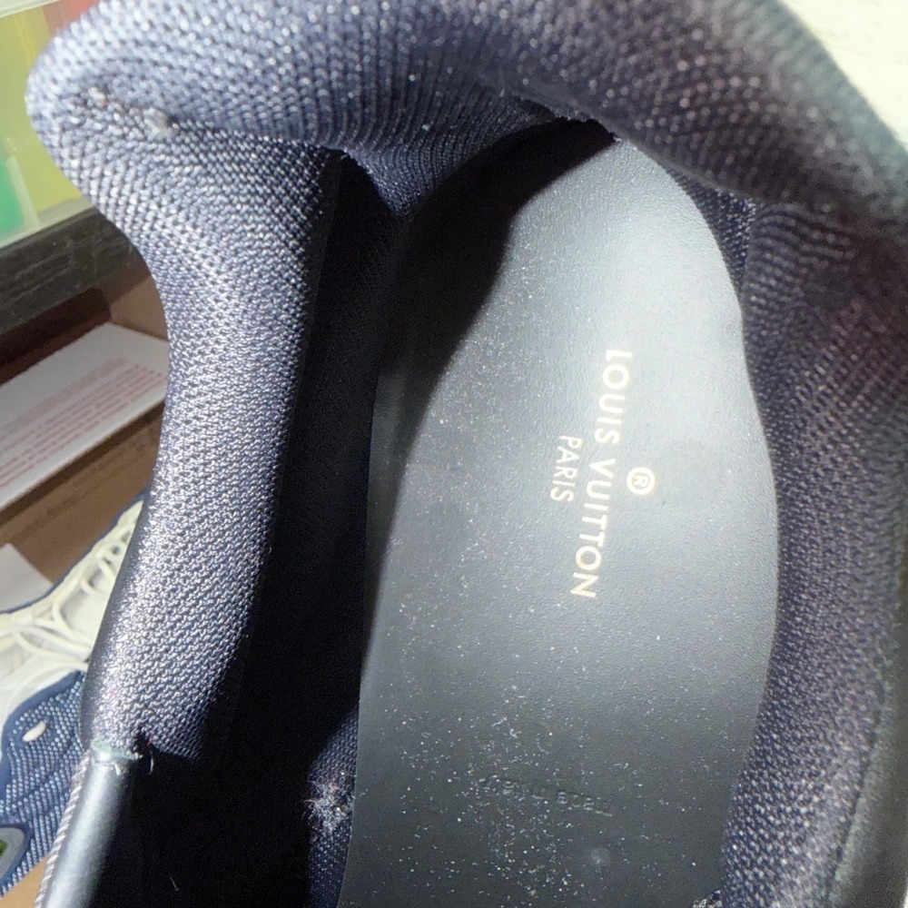Louis Vuitton Run Away Pulse Black Grey Monogram Sneaker VL1119 Mens 11 LV 12 US - Picture 9 of 9